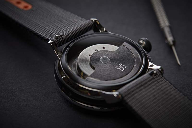 Sequent SuperCharger2：無線充電手表-復刻表