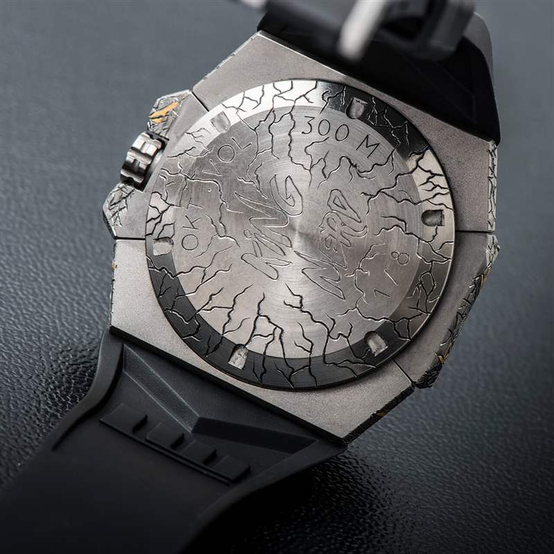 林德偉德林Oktopus Volcano個性24K金雕花腕表-復刻表