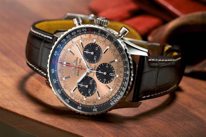 百年靈NAVITIMER B01 CHRONOGRAPH 43新鮮色系搶眼登場-復刻表