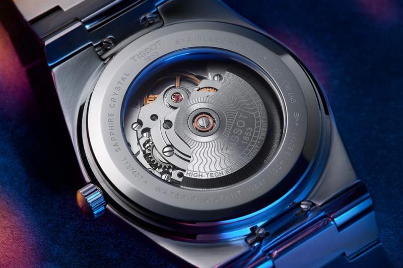 TISSOT PRX Powermatic自動腕表回到華麗的70年代-復刻表