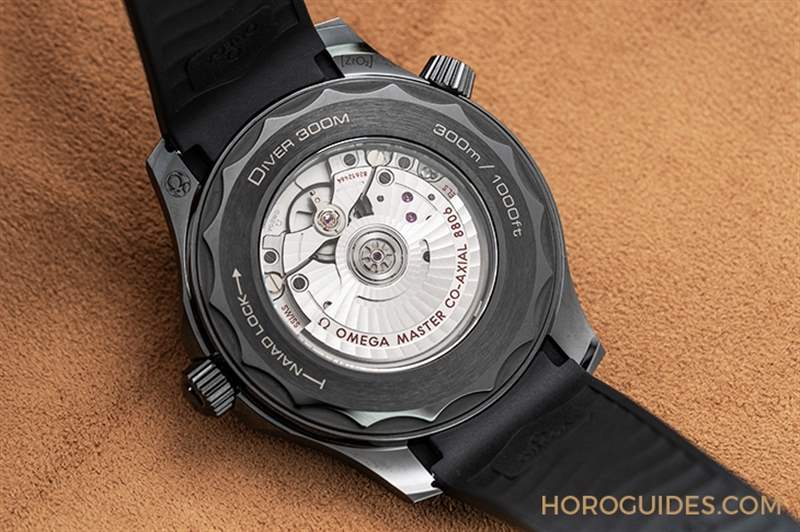 一身黑也要有層次｜歐米茄陶瓷黑海馬Seamaster Diver 300M Black Black-復刻表