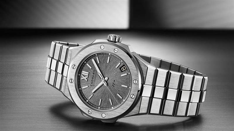 歐米茄超霸計時儀-蕭邦阿爾卑斯鷹節(jié)奏 8HF-復刻表