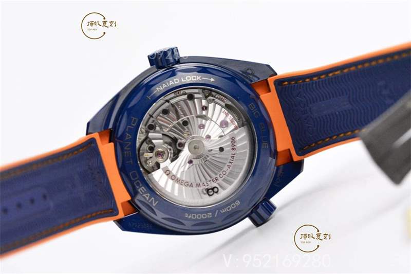 深海藍色陶瓷系列VS廠歐米茄海馬600碧海之藍復(fù)刻表對比正品怎么樣-復(fù)刻表
