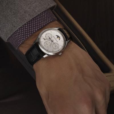 奇異博士手表藏彩蛋? 班奈迪克康柏拜區(qū)穿梭「多重宇宙」的幸運(yùn)物來(lái)自它! 《奇異博士2:失控多重宇宙》中推進(jìn)劇情的幸運(yùn)物!-復(fù)刻表