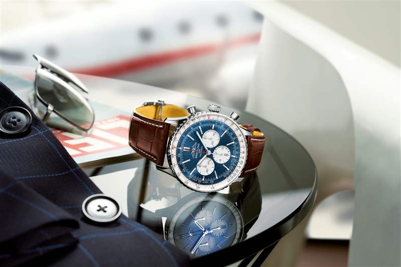 Breitling航空經(jīng)典Navitimer70周年聯(lián)乘國泰GMT腕表限量200枚-復(fù)刻表