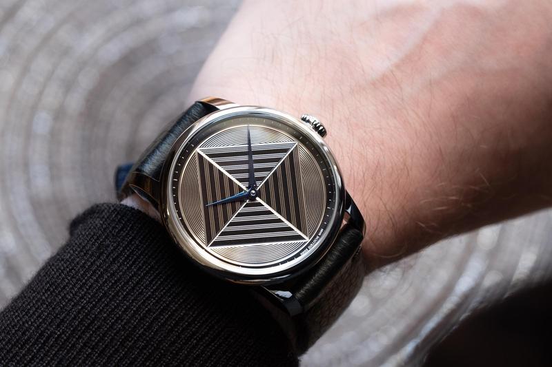 Louis Erard挑戰最親民的機刻雕花工藝？-復刻表