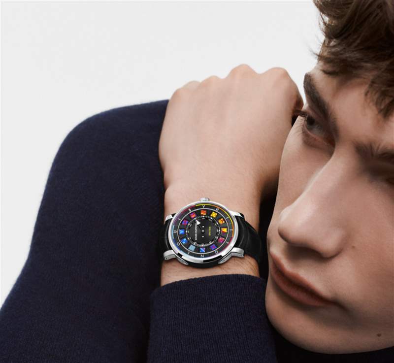 LV鋼殼手表二連發招牌翻轉數字方塊創新吸睛銀灰、彩色應百客-復刻表