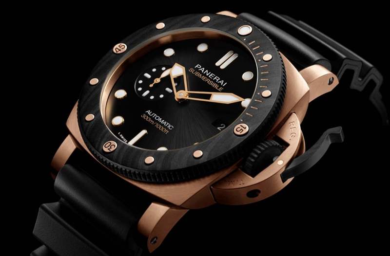 Panerai Submersible Goldtech Orocarbo大玩超搶眼紅金X碳纖維造型-復刻表