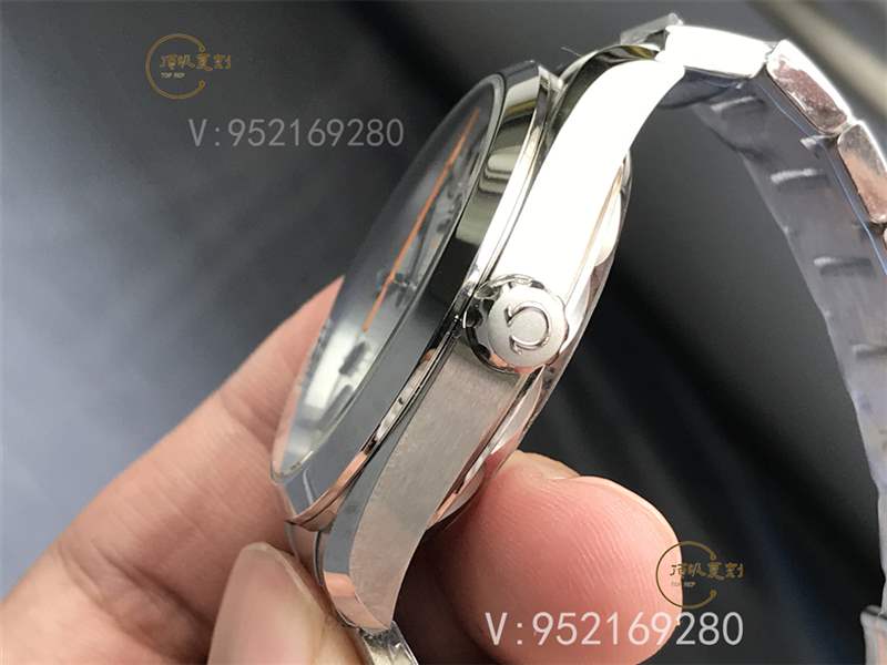 VS廠歐米茄海馬150柚木盤復刻表8900機芯的六大優(yōu)點-復刻表