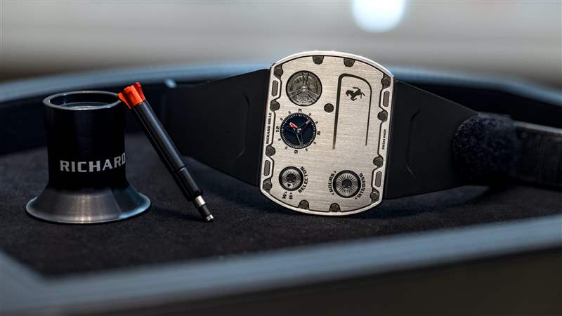 親身體驗佩戴世界上最薄的手表 Richard Mille RM UP-01 的感覺-復刻表