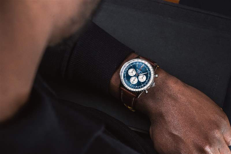 Breitling航空經(jīng)典Navitimer70周年聯(lián)乘國泰GMT腕表限量200枚-復(fù)刻表