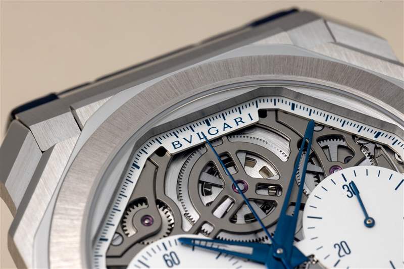 隆重推出寶格麗 (Bulgari) 重溫其破紀(jì)錄的Octo Finissimo陀飛輪計(jì)時(shí)鏤空腕表-復(fù)刻表