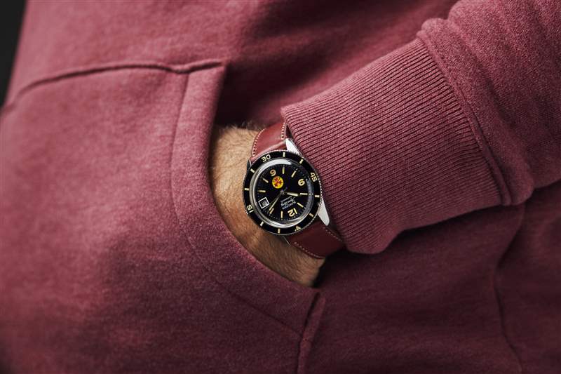 手腕上的復(fù)古寶珀 Aqua Lung