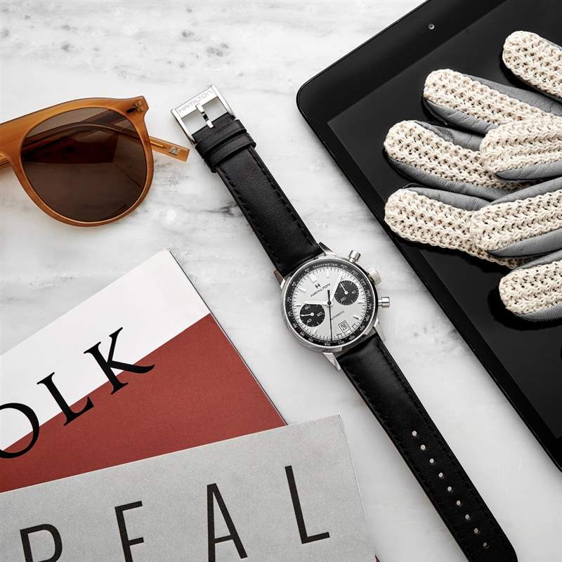 親身體驗我們參加了“黑客帝國”首映式，并在大屏幕上看到了一些漢密爾頓手表-復刻表