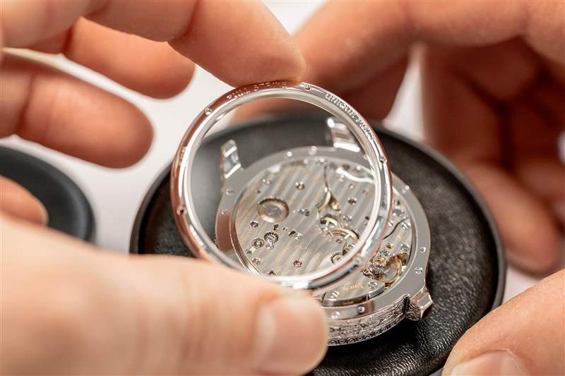 他們是如何制造的蕭邦Full Strike LUC“Día De Los Muertos”三問報時腕表誘人歌唱下一個世界-復刻表