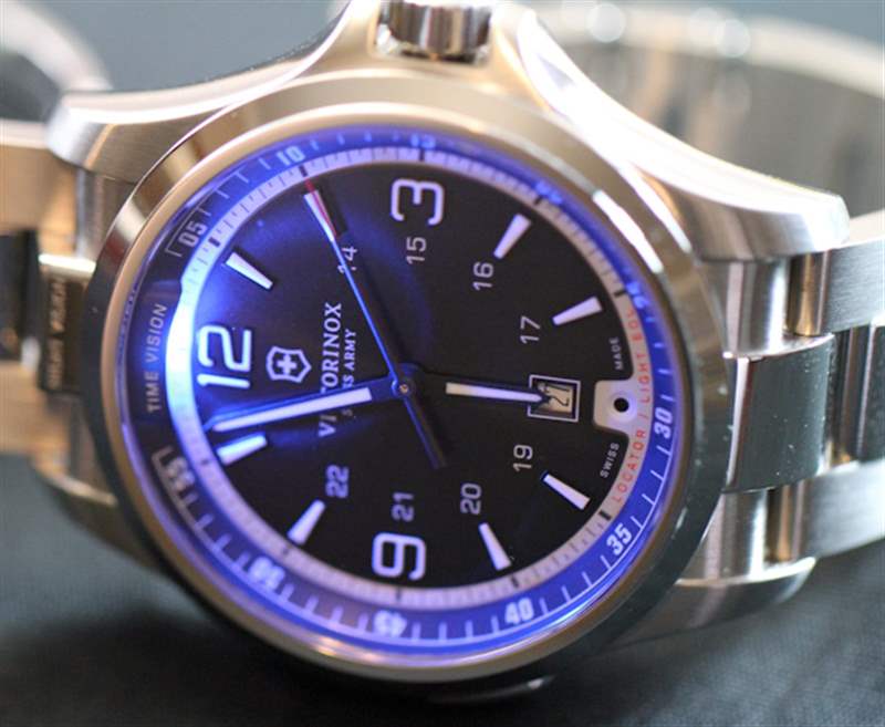 瑞士軍隊Victorinox夜視手表評論-復刻表