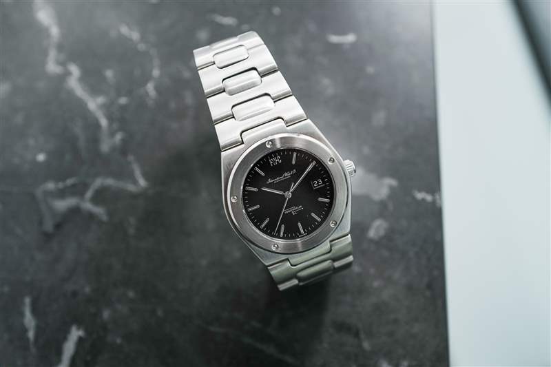 推出全新萬國工程師自動腕表40-復刻表