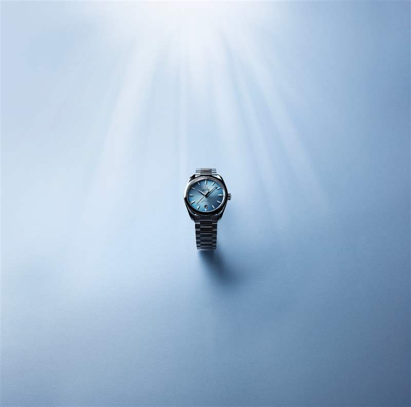 海馬系列今夏新款Summer Blue 深淺變化呈現(xiàn)獨特海洋美學(xué)-復(fù)刻表