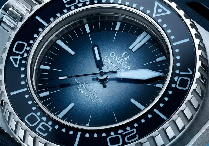 海馬系列今夏新款Summer Blue 深淺變化呈現(xiàn)獨特海洋美學(xué)-復(fù)刻表