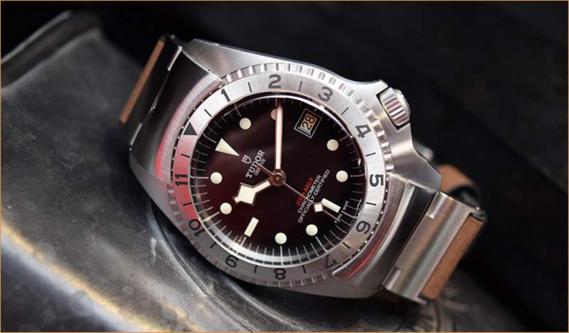 柏萊士和帝舵哪個品牌好(柏萊士和帝舵哪個檔次高)-復(fù)刻表