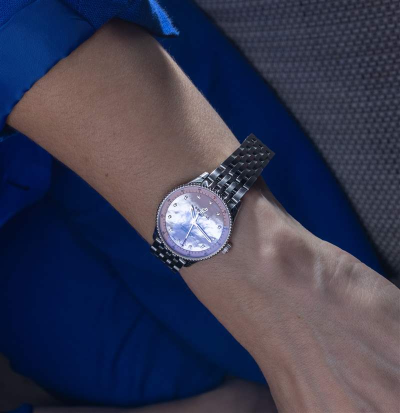 首次上手體驗:百年靈Navitimer 36和32腕表專為女性打造-復刻表
