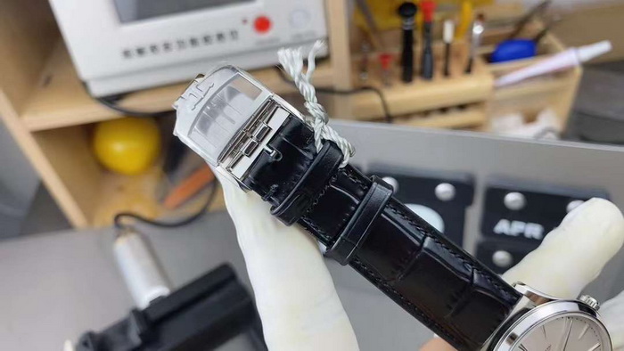 APS廠積家大師兩針半1218420獨(dú)立秒針手表介紹-復(fù)刻表