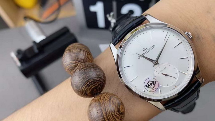 APS廠積家大師兩針半1218420獨(dú)立秒針手表介紹-復(fù)刻表